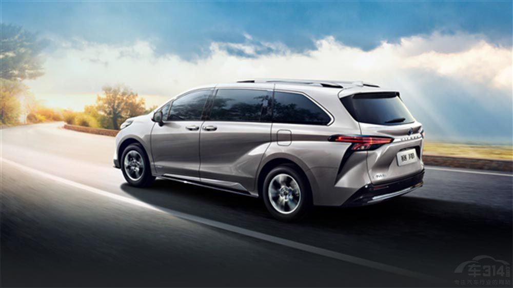 中大型SUV的比拼 豐田賽那和嵐圖夢(mèng)想家 中大型SUV的比拼 豐田賽那和嵐圖夢(mèng)想家