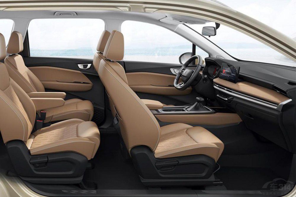 擁有2+2+N座椅布局 五菱佳辰為出行加碼 擁有2+2+N座椅布局 五菱佳辰為出行加碼