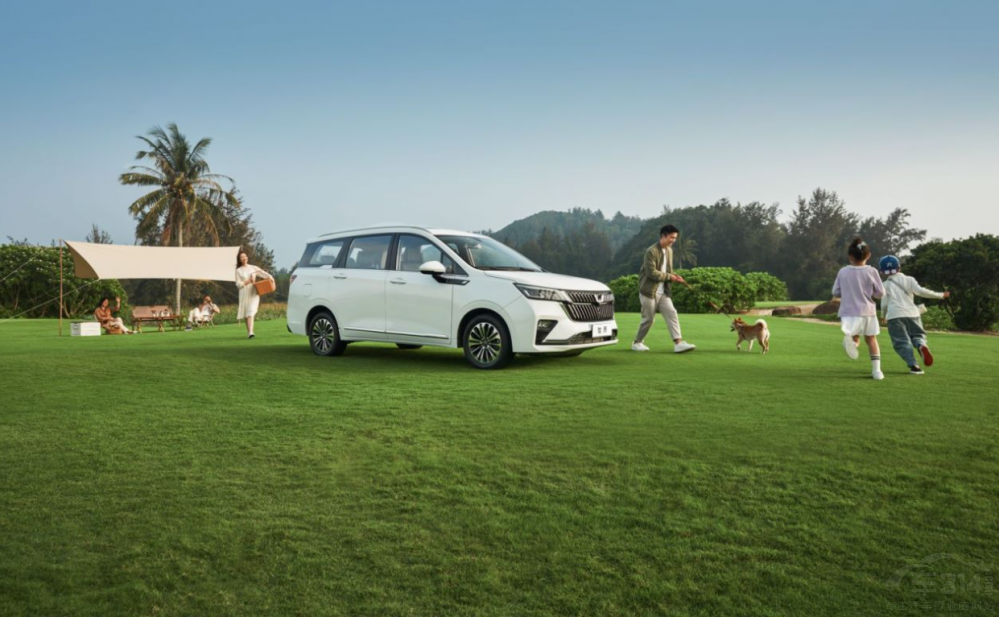 擁有2+2+N座椅布局 五菱佳辰為出行加碼 擁有2+2+N座椅布局 五菱佳辰為出行加碼