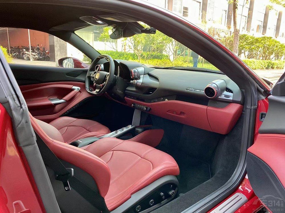 象征身份的幾款跑車 有的人真的出生在羅馬 象征身份的幾款跑車 有的人真的出生在羅馬