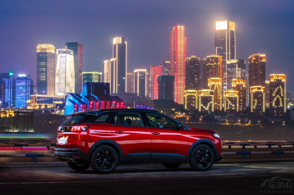 全新標致4008炫夜版給你一個炫起來的夜晚 全新標致4008炫夜版給你一個炫起來的夜晚