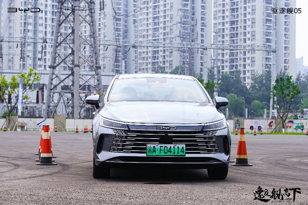 艦賞海洋美學(xué) 艦賞海洋美學(xué) 全方位對比試駕用實力說話