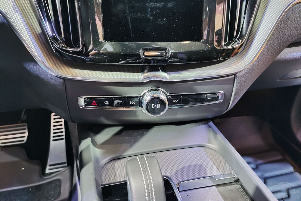 沃爾沃XC60對比凱迪拉克XT5 更推薦后者 沃爾沃XC60對比凱迪拉克XT5 更推薦后者