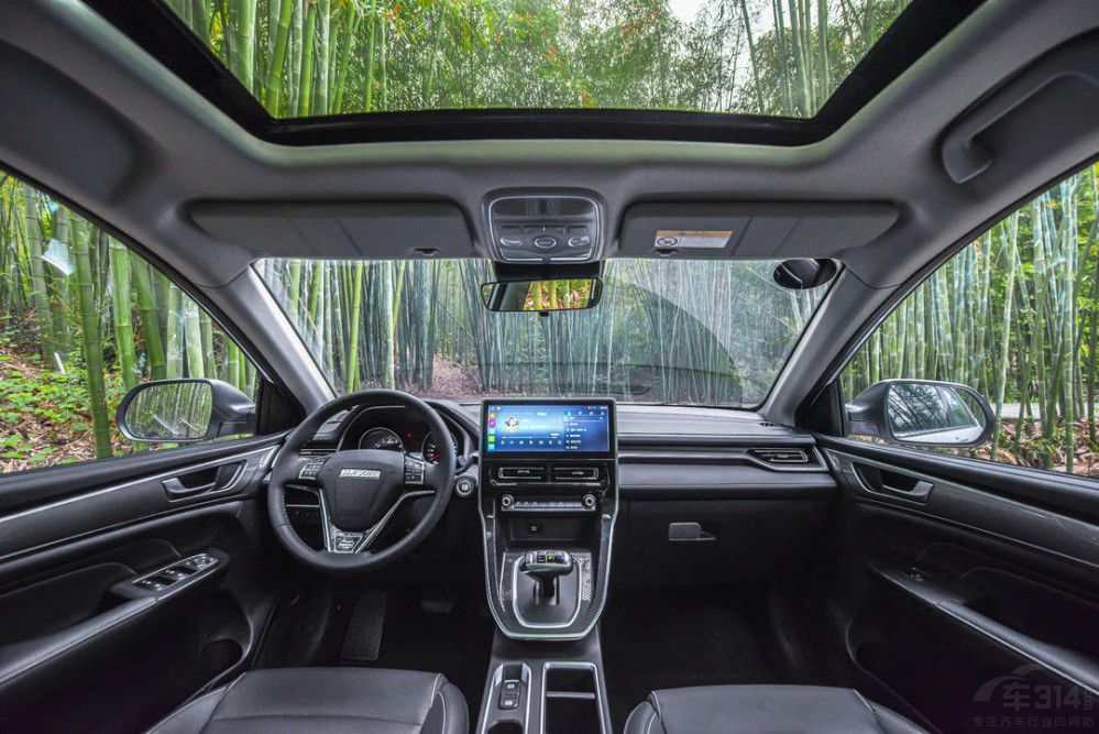 哈弗M6 PLUS VS 五菱星辰 它們巔峰對決 哈弗M6 PLUS VS 五菱星辰 它們巔峰對決