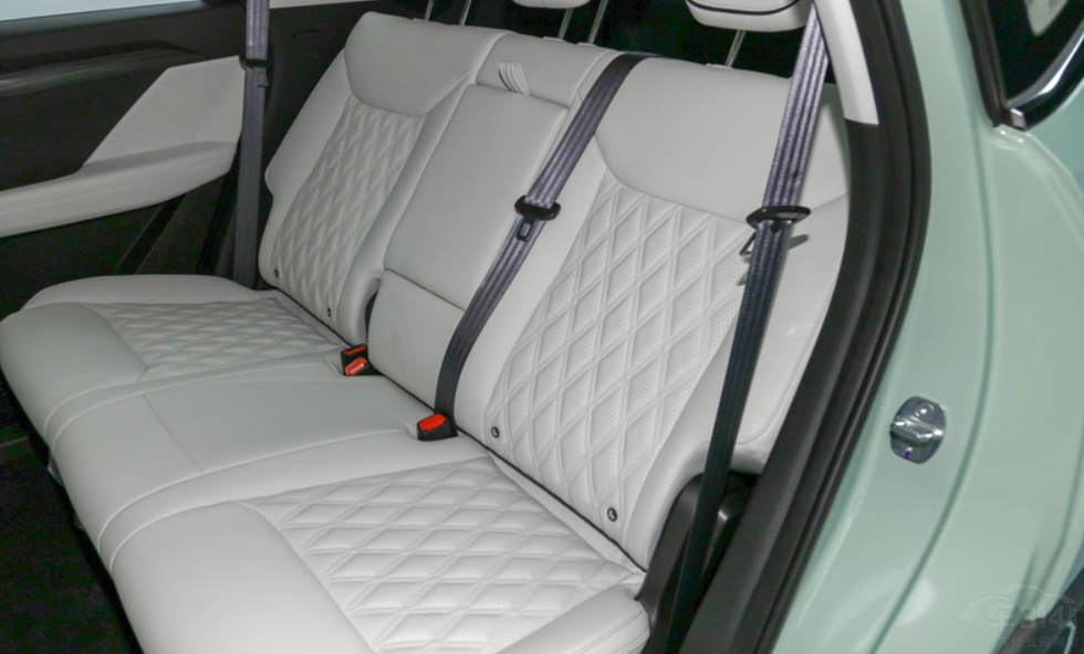 哈弗M6 PLUS VS 五菱星辰 它們巔峰對決 哈弗M6 PLUS VS 五菱星辰 它們巔峰對決