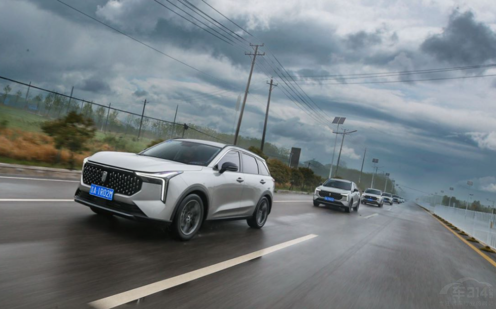 爭當8萬級“國民車” 全新奔騰T55請求出戰(zhàn) 爭當8萬級“國民車” 全新奔騰T55請求出戰(zhàn)