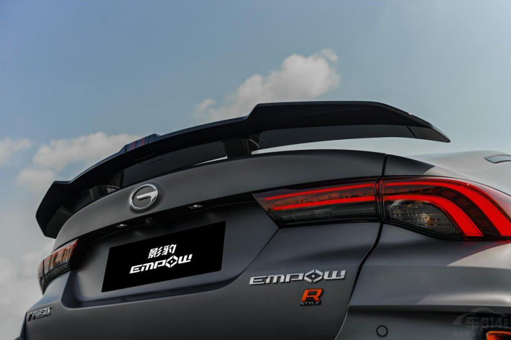 xӰR-styleِ߀L(zhng)UNI-V 1.5T