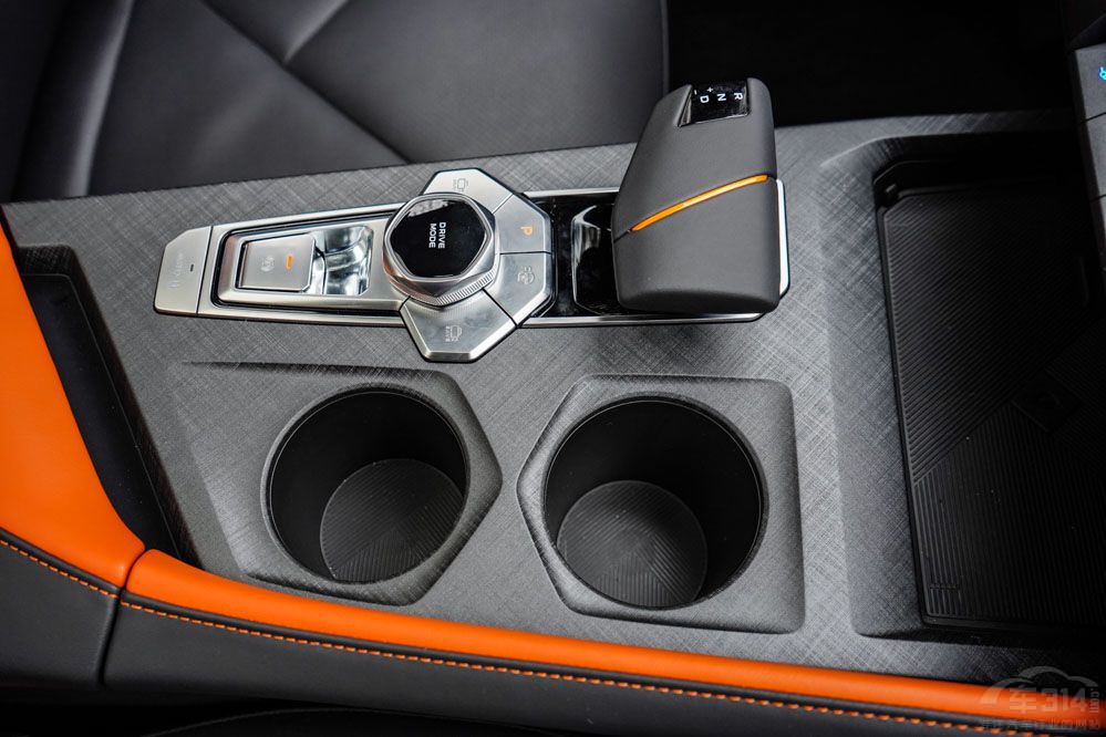 xӰR-styleِ߀L(zhng)UNI-V 1.5T