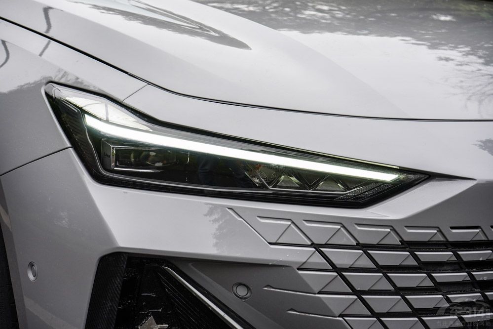 xӰR-styleِ߀L(zhng)UNI-V 1.5T