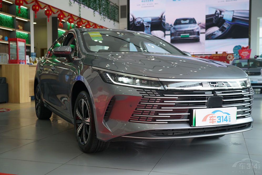 長安深藍SL03和比亞迪驅(qū)逐艦05 誰值得選 長安深藍SL03和比亞迪驅(qū)逐艦05 誰值得選