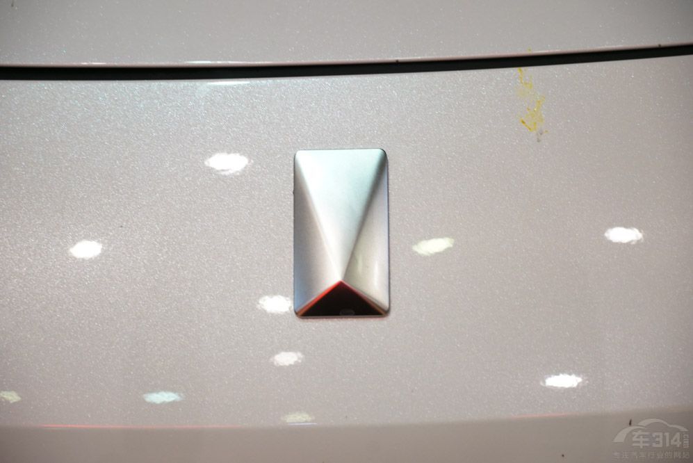 實(shí)力對(duì)拼 星途攬?jiān)聦?duì)比阿維塔11誰能勝出 實(shí)力對(duì)拼 星途攬?jiān)聦?duì)比阿維塔11誰能勝出