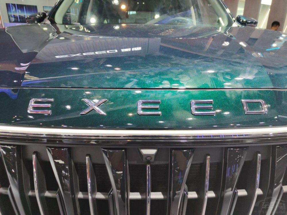 實(shí)力對(duì)拼 星途攬?jiān)聦?duì)比阿維塔11誰能勝出 實(shí)力對(duì)拼 星途攬?jiān)聦?duì)比阿維塔11誰能勝出