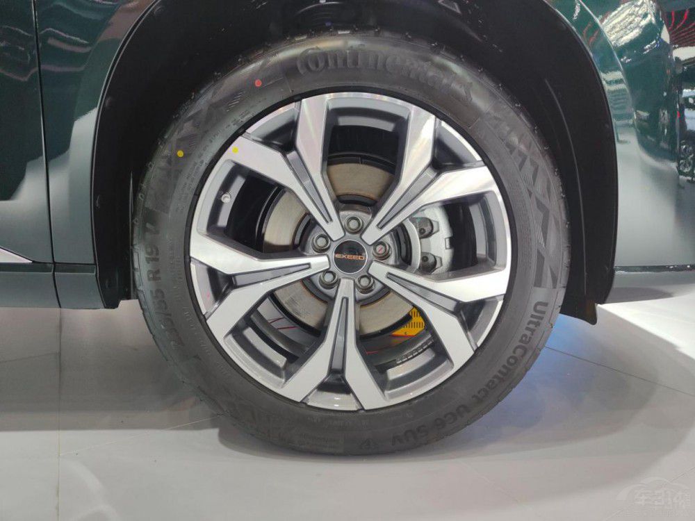 實(shí)力對(duì)拼 星途攬?jiān)聦?duì)比阿維塔11誰能勝出 實(shí)力對(duì)拼 星途攬?jiān)聦?duì)比阿維塔11誰能勝出