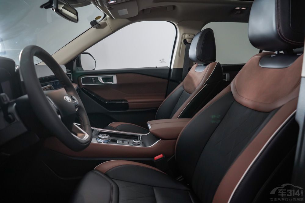 全新探險(xiǎn)者對(duì)比問(wèn)界M7 大六座之爭(zhēng)誰(shuí)能贏(yíng) 全新探險(xiǎn)者對(duì)比問(wèn)界M7 大六座之爭(zhēng)誰(shuí)能贏(yíng)