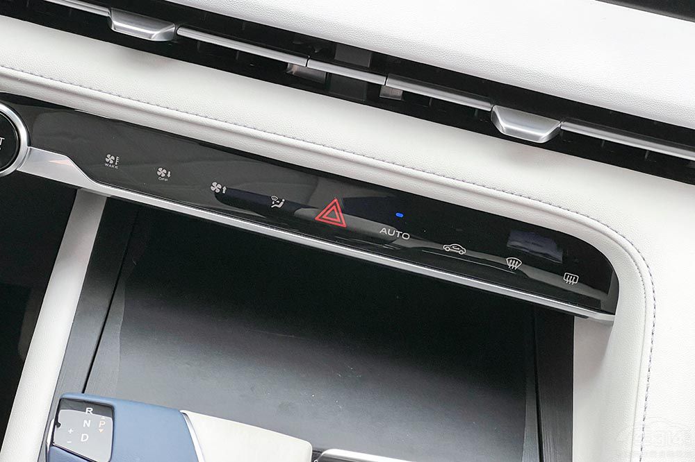 長安CS75 PLUS能否與沃爾沃XC40一較高下 長安CS75 PLUS能否與沃爾沃XC40一較高下