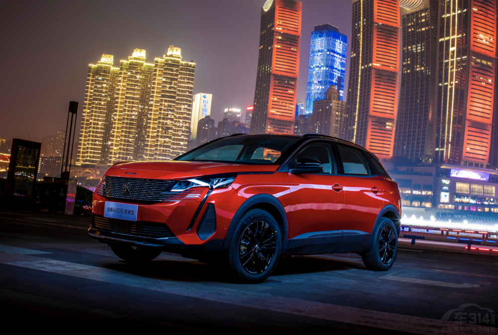 東風(fēng)標(biāo)致全新4008炫夜版僅17.07萬元起售 東風(fēng)標(biāo)致全新4008炫夜版僅17.07萬元起售