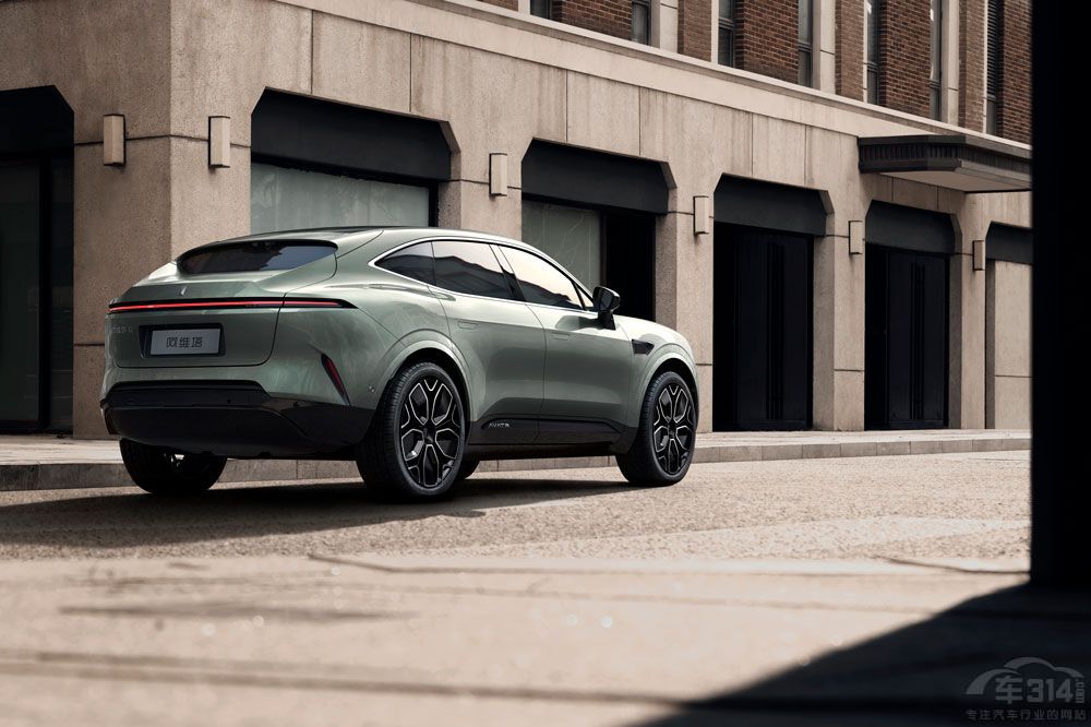 阿維塔11對長安CS95 誰受年輕用戶青睞 阿維塔11對長安CS95 誰受年輕用戶青睞