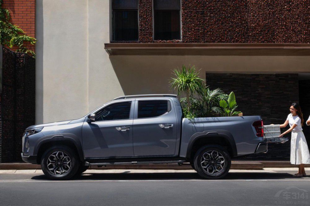 給商用皮卡“添把火” 長(zhǎng)安覽拓者首發(fā)亮相 給商用皮卡“添把火” 長(zhǎng)安覽拓者首發(fā)亮相