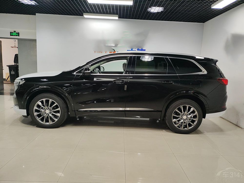 дSUV (hu)x񰢾S11߀ǰ