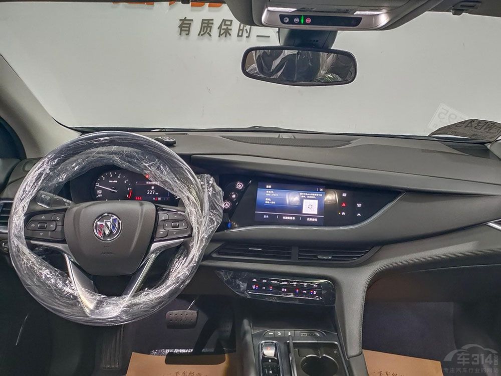 дSUV (hu)x񰢾S11߀ǰ