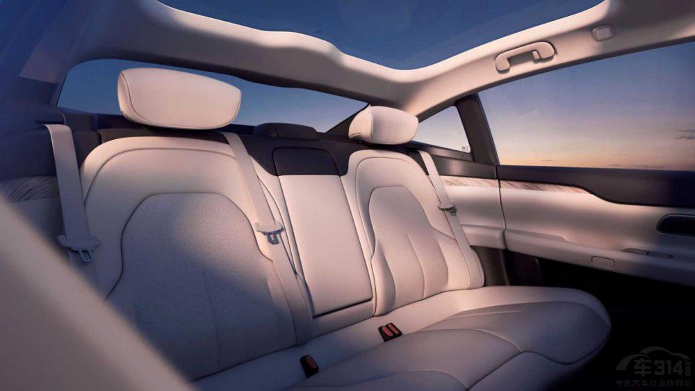 AC܇εET7͸ߺHiPhi Zlֵx