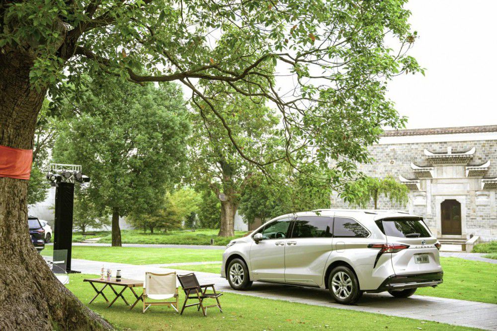 高端MPV的領(lǐng)跑者 豐田賽那詮釋最高境界 高端MPV的領(lǐng)跑者 豐田賽那詮釋最高境界