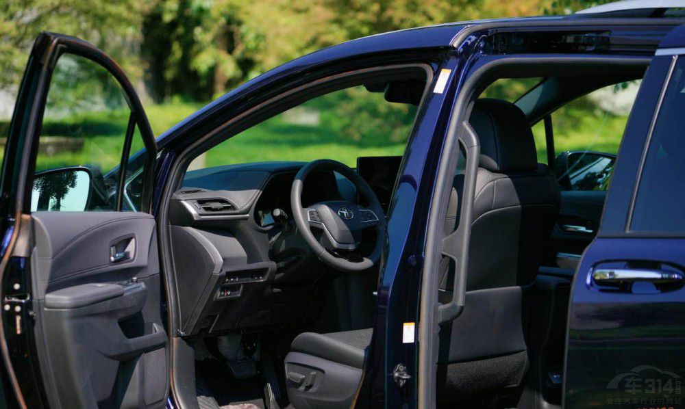 高端MPV的領(lǐng)跑者 豐田賽那詮釋最高境界 高端MPV的領(lǐng)跑者 豐田賽那詮釋最高境界