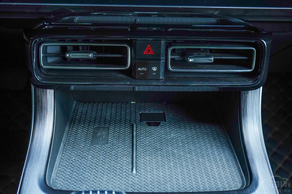 傳祺GS8和沃爾沃XC60 誰的安全系數(shù)更高 傳祺GS8和沃爾沃XC60 誰的安全系數(shù)更高