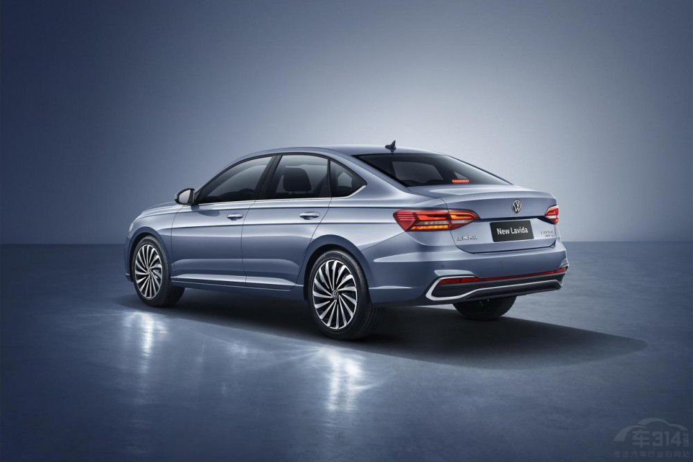 手持10來(lái)萬(wàn) 朗逸/軒逸/奔騰B70 誰(shuí)值得看 手持10來(lái)萬(wàn) 朗逸/軒逸/奔騰B70 誰(shuí)值得看