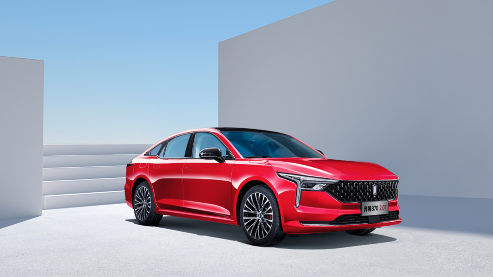 手持10來(lái)萬(wàn) 朗逸/軒逸/奔騰B70 誰(shuí)值得看 手持10來(lái)萬(wàn) 朗逸/軒逸/奔騰B70 誰(shuí)值得看