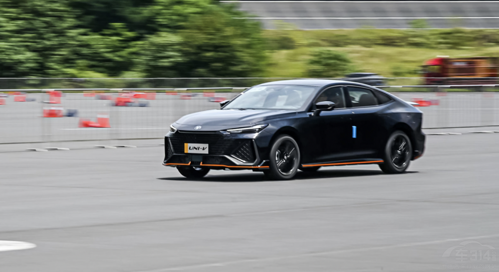 安全不是“偽命題” 解讀長安UNI-V硬核實力 安全不是“偽命題” 解讀長安UNI-V硬核實力