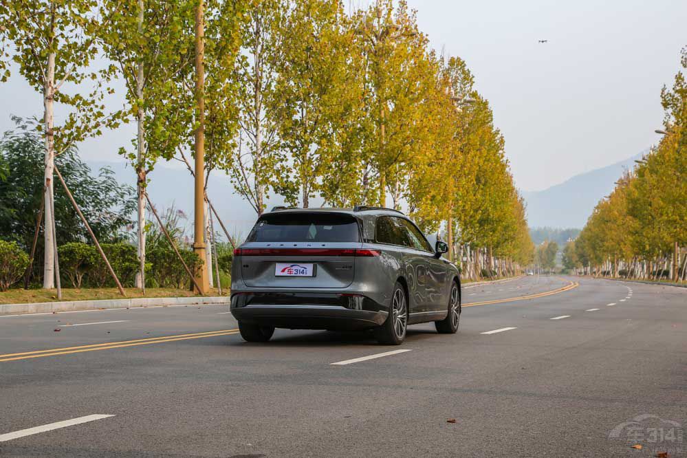 СiG9̽U lдͼSUVx