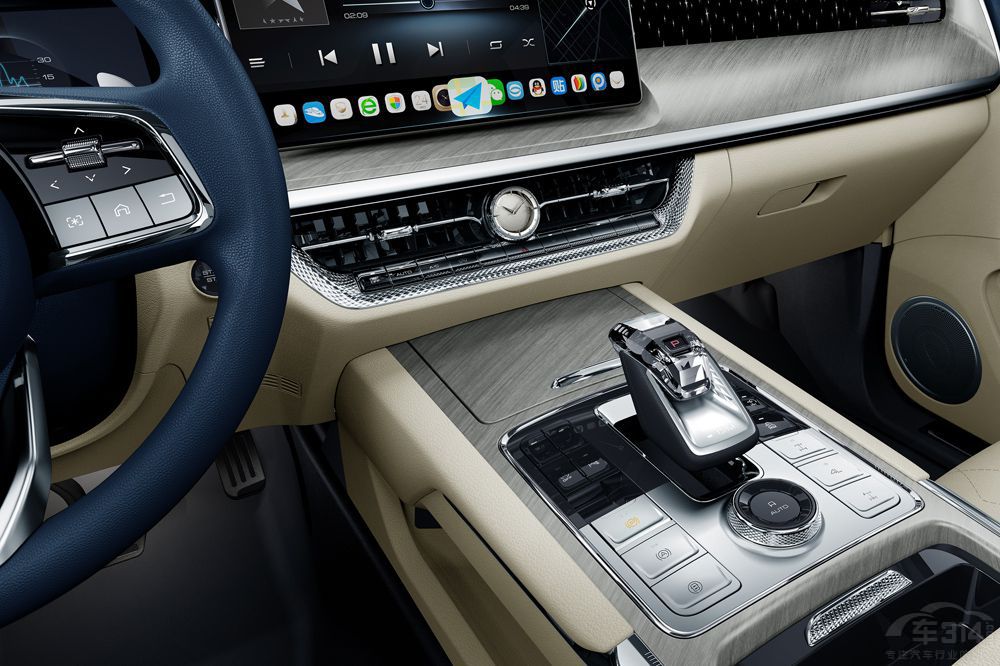 定位一致 風(fēng)格不同 坦克500對比大眾攬巡 定位一致 風(fēng)格不同 坦克500對比大眾攬巡