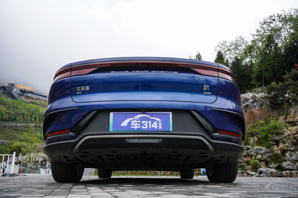 新秀與老將的較量!極氪001PK比亞迪漢EV 新秀與老將的較量!極氪001PK比亞迪漢EV