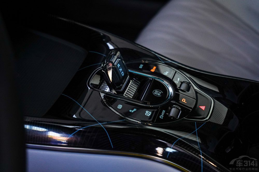 30萬(wàn)以下 小鵬P7/長(zhǎng)安深藍(lán)SL03/海豹選誰(shuí) 30萬(wàn)以下 小鵬P7/長(zhǎng)安深藍(lán)SL03/海豹選誰(shuí)