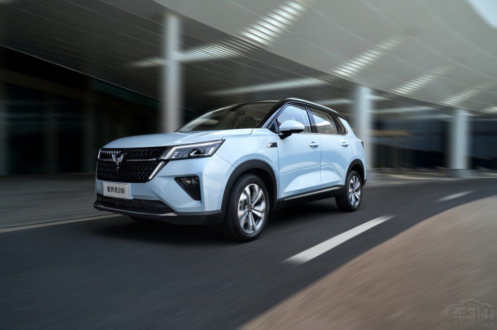 五菱星辰混動版“超能打全能SUV”標簽實錘 五菱星辰混動版“超能打全能SUV”標簽實錘