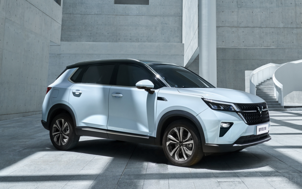 五菱星辰混動版“超能打全能SUV”標簽實錘 五菱星辰混動版“超能打全能SUV”標簽實錘