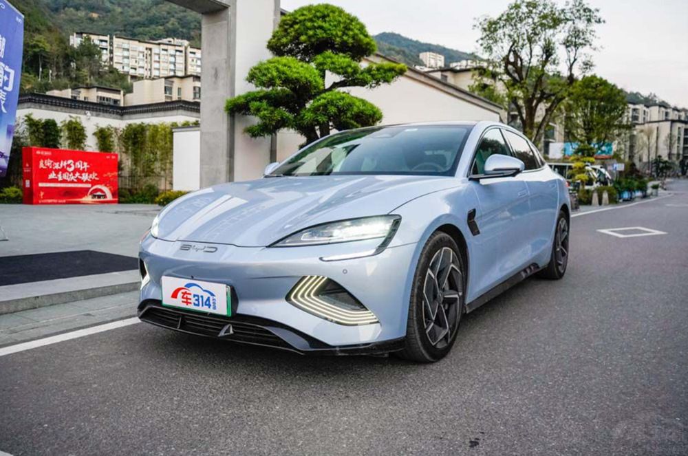 燃油車與新能源大對(duì)決 雅閣PK比亞迪海豹 燃油車與新能源大對(duì)決 雅閣PK比亞迪海豹