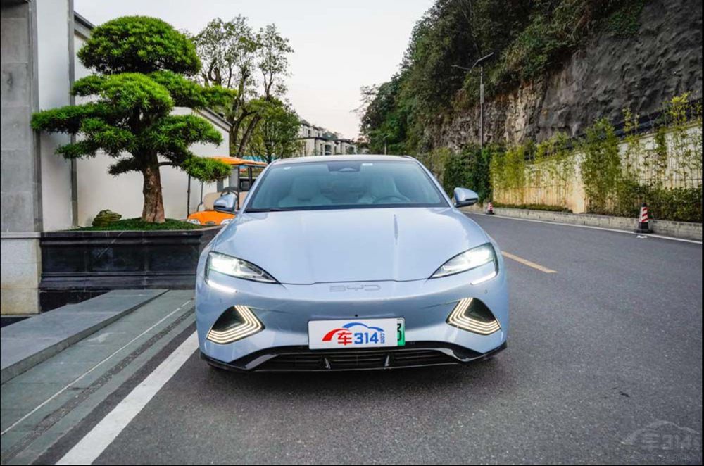 燃油車與新能源大對(duì)決 雅閣PK比亞迪海豹 燃油車與新能源大對(duì)決 雅閣PK比亞迪海豹