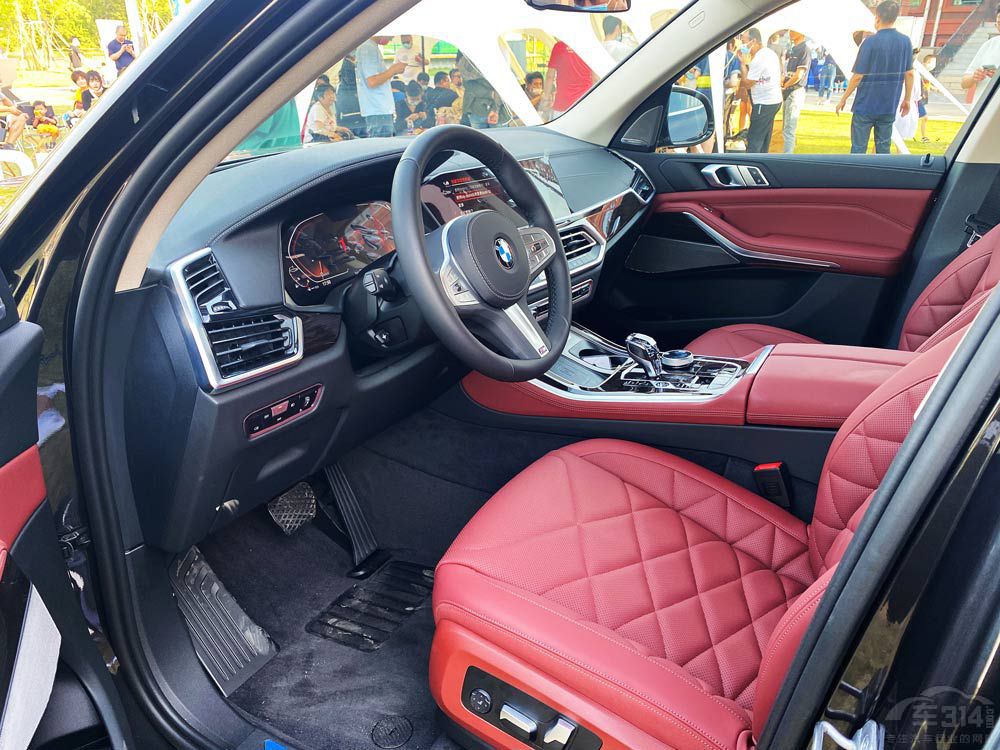 中大型SUV“神仙打架” 寶馬X5對比小鵬G9 中大型SUV“神仙打架” 寶馬X5對比小鵬G9