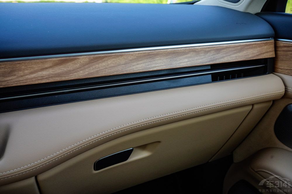 EVȆM5 EV 30fI܇ԓxl