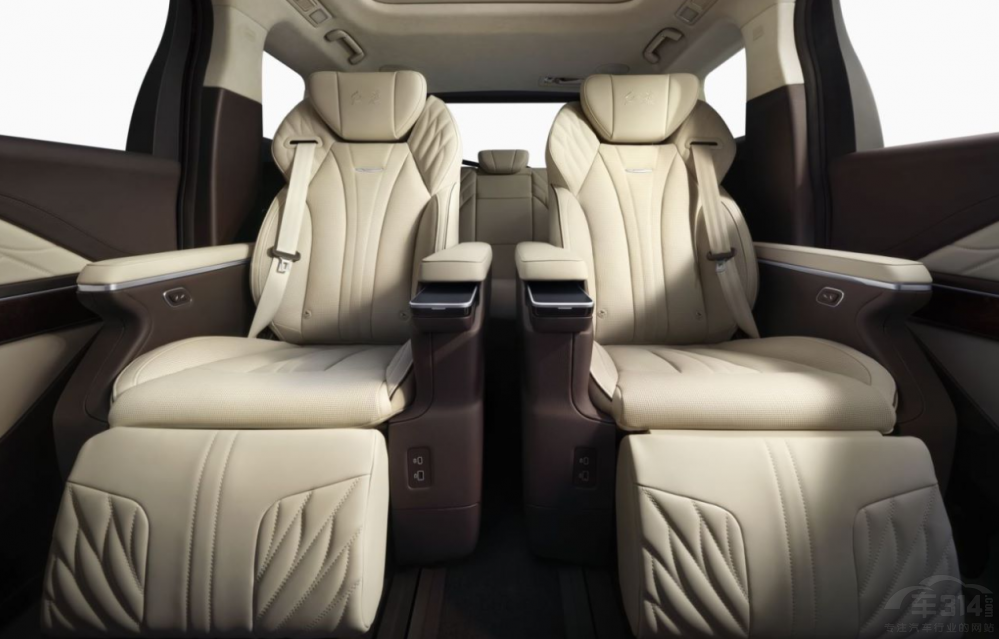 真金不怕火煉 紅旗HQ9實力樹立國貨標(biāo)桿 真金不怕火煉 紅旗HQ9實力樹立國貨標(biāo)桿