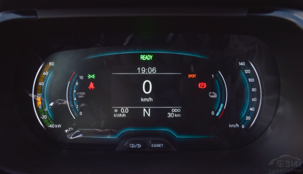 五菱Air ev晴空對奇瑞小螞蟻 選車決賽圈 五菱Air ev晴空對奇瑞小螞蟻 選車決賽圈