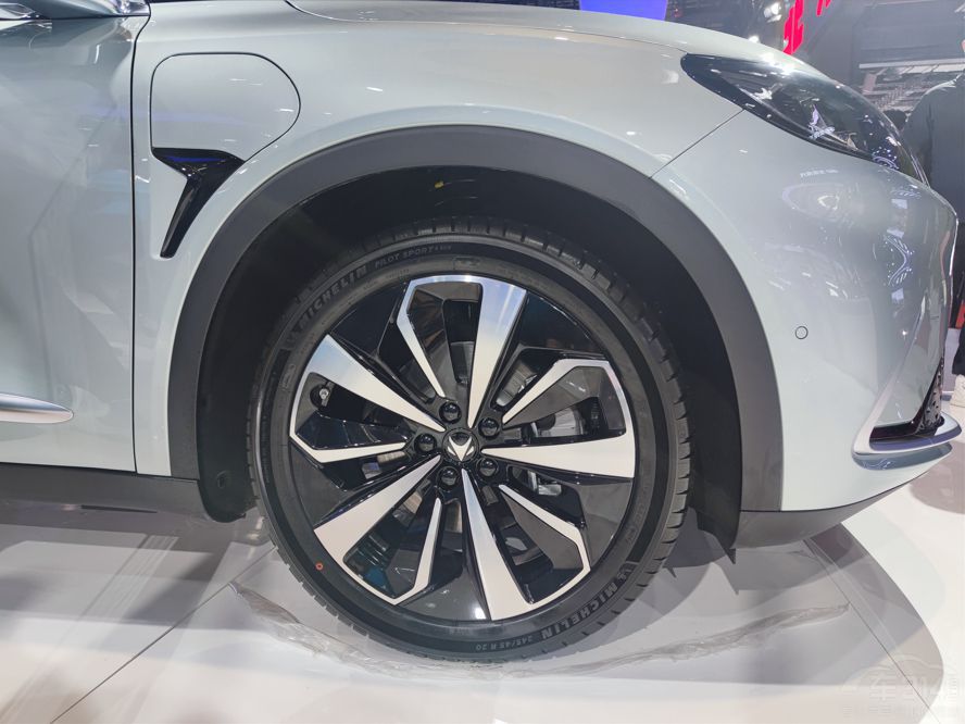 伯仲之間:極氪001和阿爾法S您更看好誰(shuí) 伯仲之間:極氪001和阿爾法S您更看好誰(shuí)