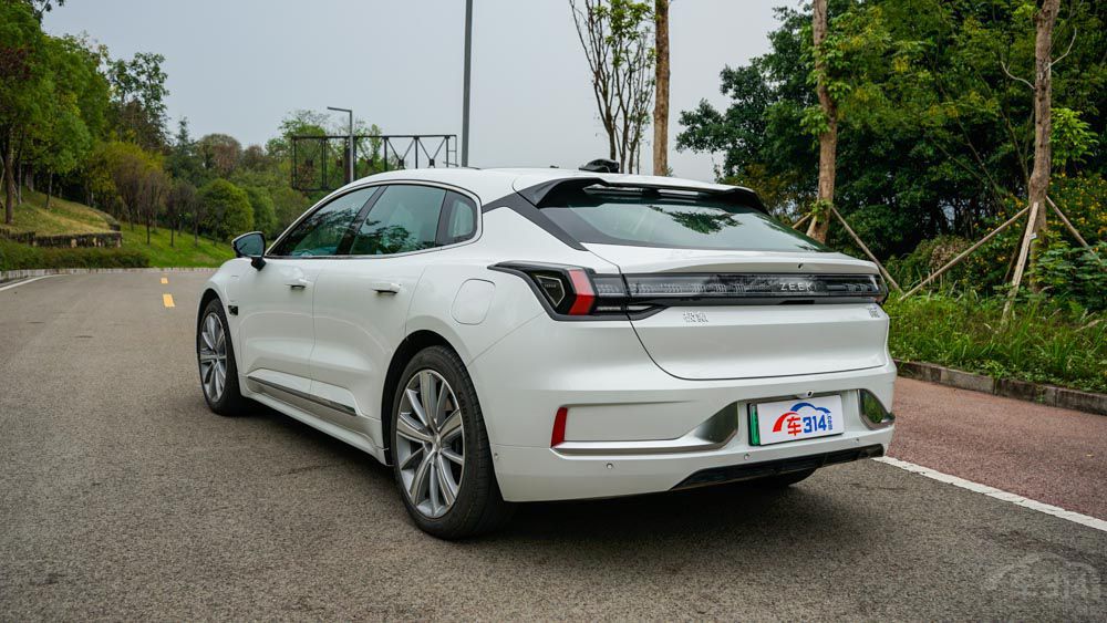 伯仲之間:極氪001和阿爾法S您更看好誰(shuí) 伯仲之間:極氪001和阿爾法S您更看好誰(shuí)