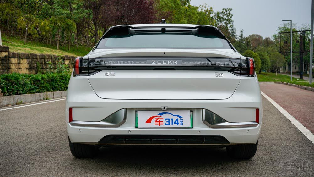 伯仲之間:極氪001和阿爾法S您更看好誰(shuí) 伯仲之間:極氪001和阿爾法S您更看好誰(shuí)