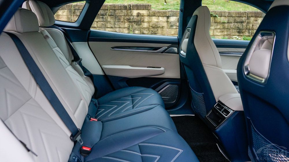 伯仲之間:極氪001和阿爾法S您更看好誰(shuí) 伯仲之間:極氪001和阿爾法S您更看好誰(shuí)