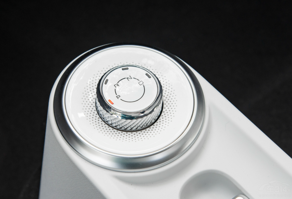 五菱Air ev晴空對(duì)比奔奔E-star 買高品質(zhì)車 五菱Air ev晴空對(duì)比奔奔E-star 買高品質(zhì)車