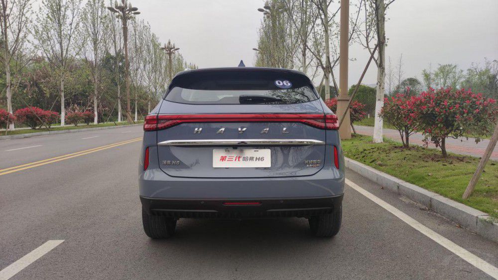 PLUS DM-iI(lng)㕣N(xio)SUV܇(ch)ͱP(pn)c(din)