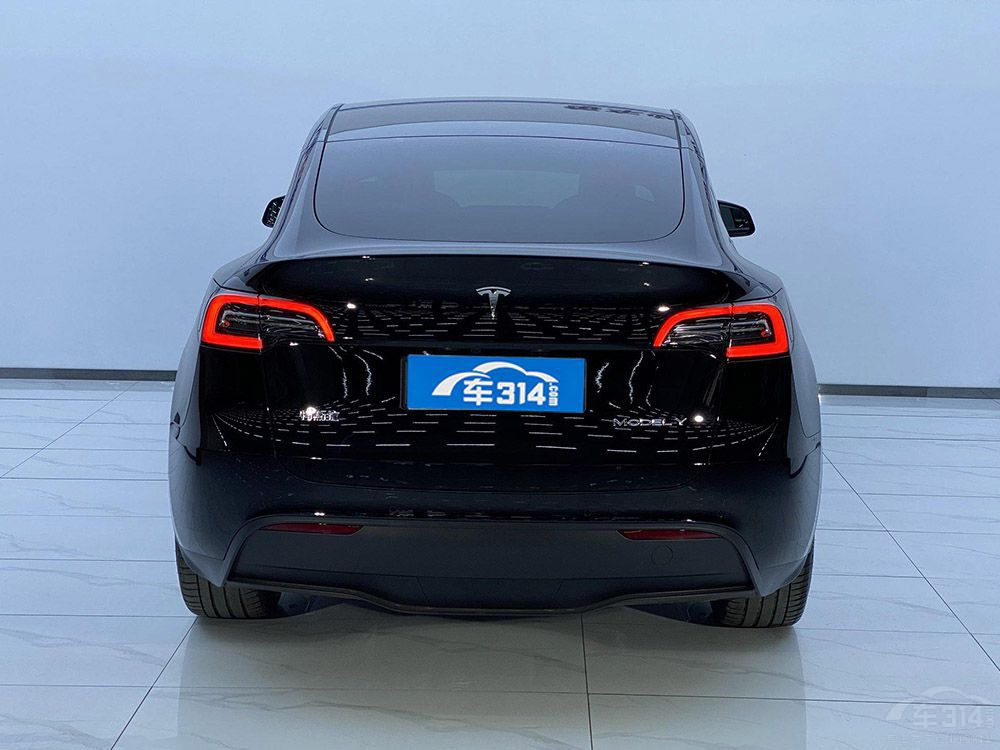 PLUS DM-iI(lng)㕣N(xio)SUV܇(ch)ͱP(pn)c(din)